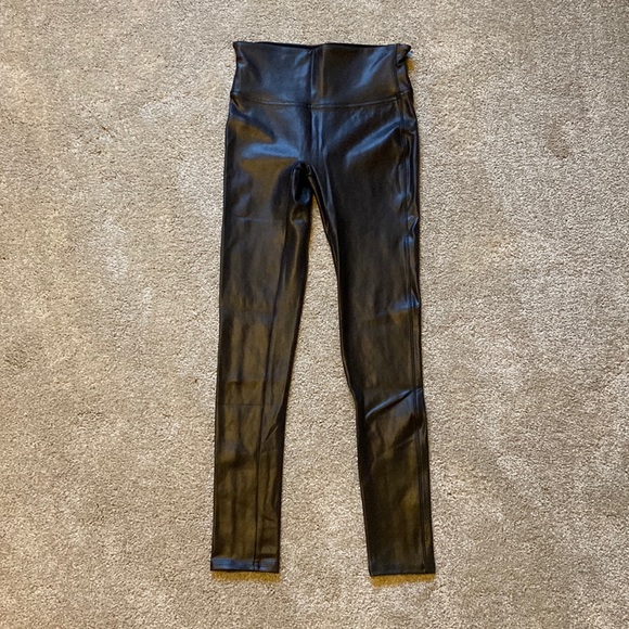 Spanx Faux Leather Leggings - S Petite - Picture 3 of 3